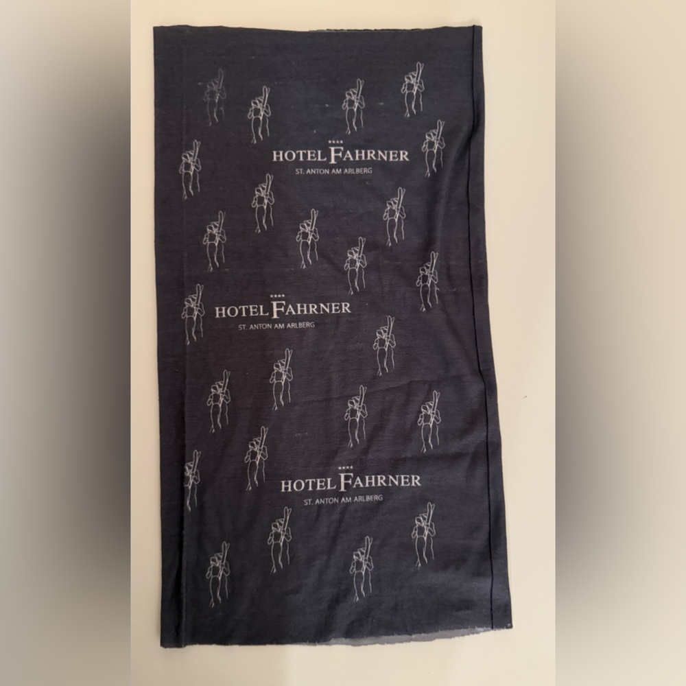 Ski / snowboarding winter buff from Austria women’s or men’s